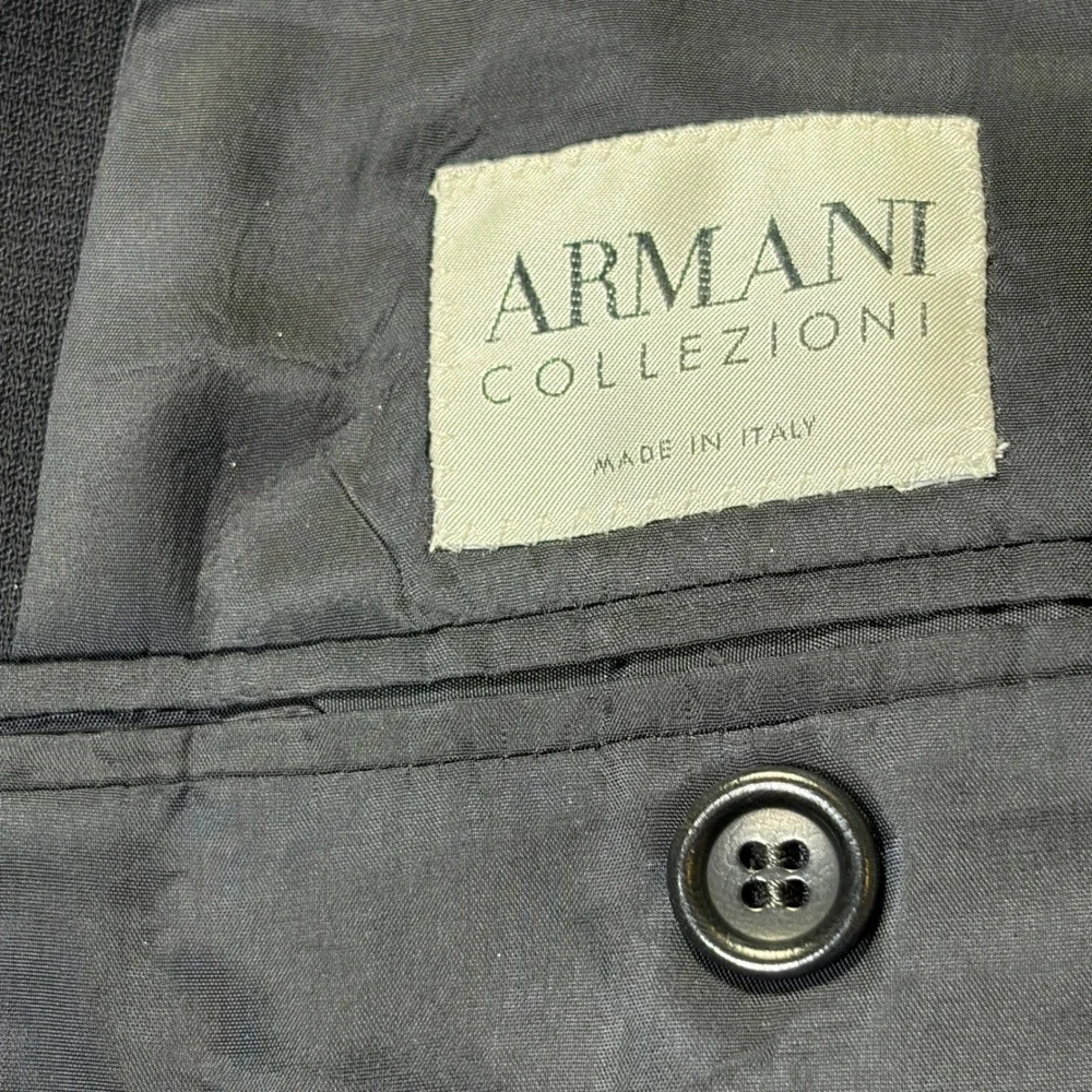 Vintage Italian Luxury Armani Collezioni Navy 100% Wool Blazer 44R Gold Buttons